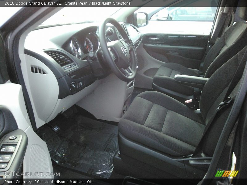 Granite Pearl / Black/Light Graystone 2018 Dodge Grand Caravan SE