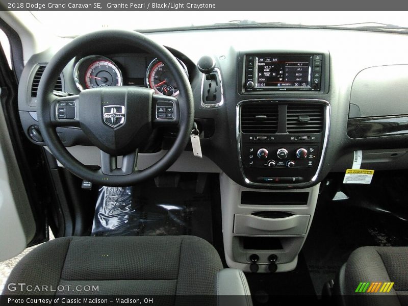 Granite Pearl / Black/Light Graystone 2018 Dodge Grand Caravan SE