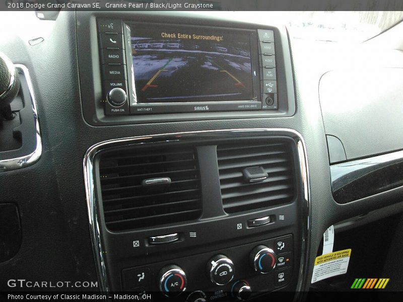 Granite Pearl / Black/Light Graystone 2018 Dodge Grand Caravan SE