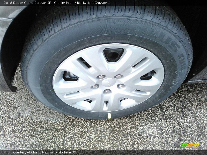 Granite Pearl / Black/Light Graystone 2018 Dodge Grand Caravan SE