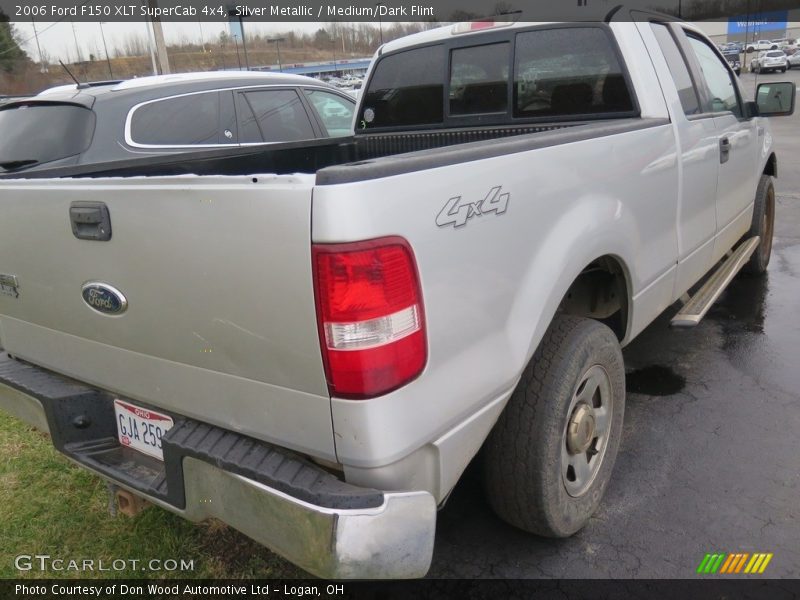 Silver Metallic / Medium/Dark Flint 2006 Ford F150 XLT SuperCab 4x4