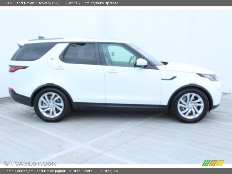 Fuji White / Light Oyster/Espresso 2018 Land Rover Discovery HSE