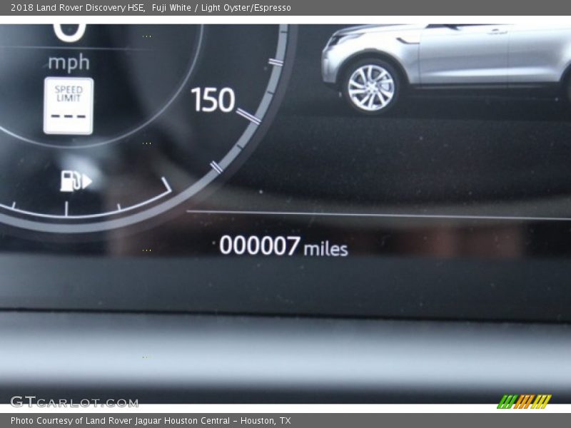 Fuji White / Light Oyster/Espresso 2018 Land Rover Discovery HSE