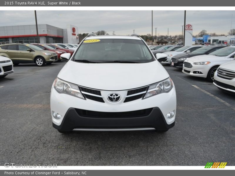 Super White / Black 2015 Toyota RAV4 XLE