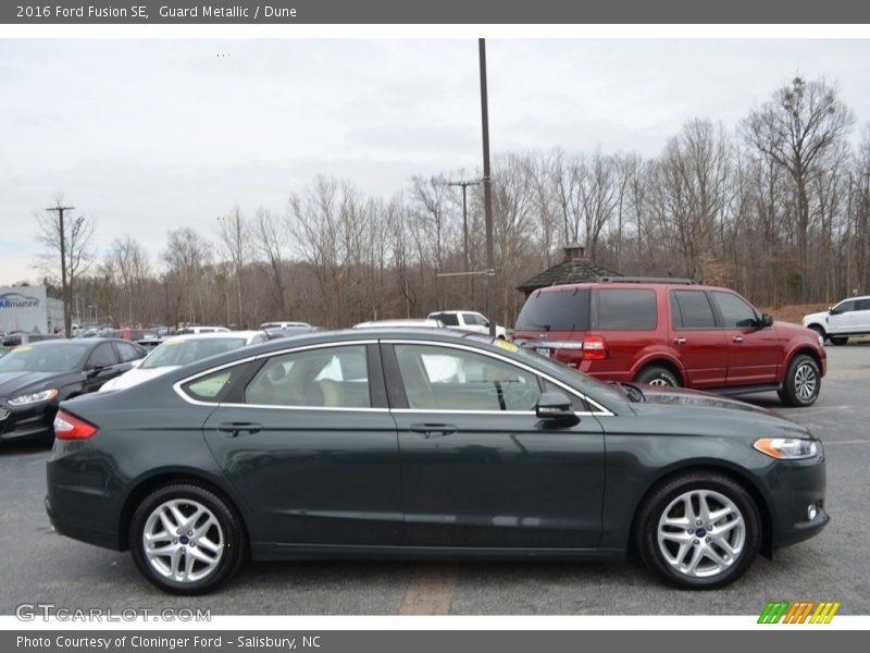 Guard Metallic / Dune 2016 Ford Fusion SE