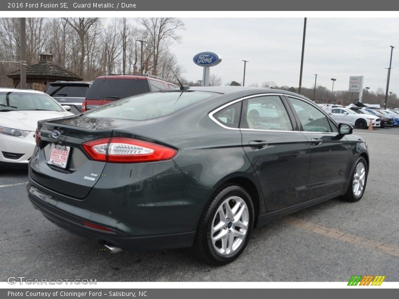 Guard Metallic / Dune 2016 Ford Fusion SE