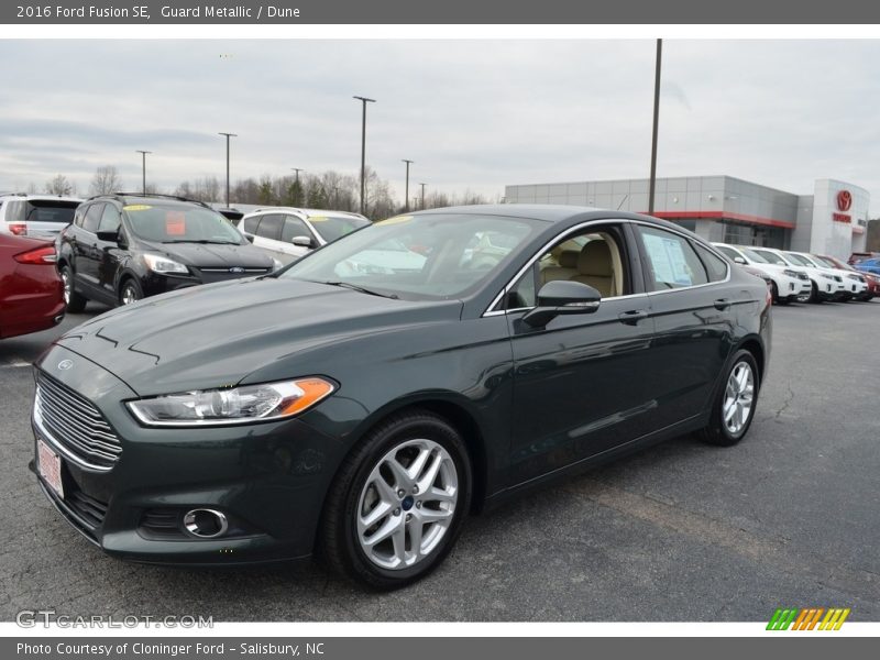 Guard Metallic / Dune 2016 Ford Fusion SE