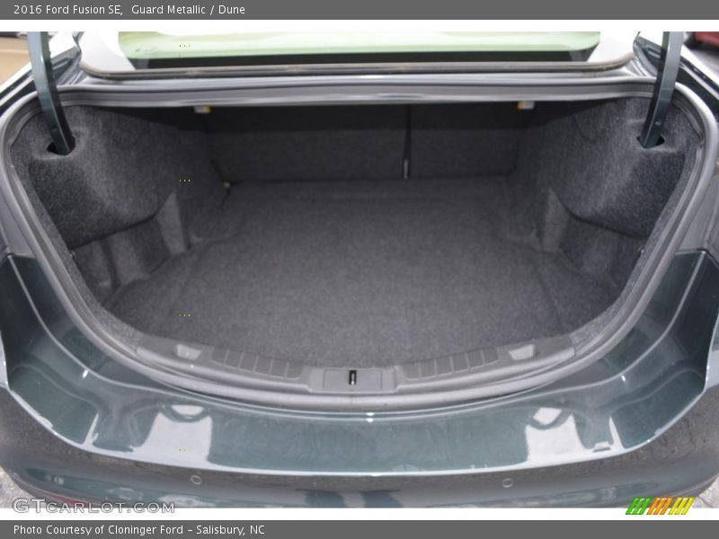 Guard Metallic / Dune 2016 Ford Fusion SE