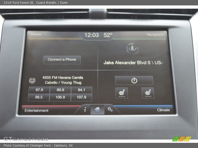 Guard Metallic / Dune 2016 Ford Fusion SE