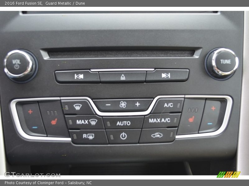 Guard Metallic / Dune 2016 Ford Fusion SE