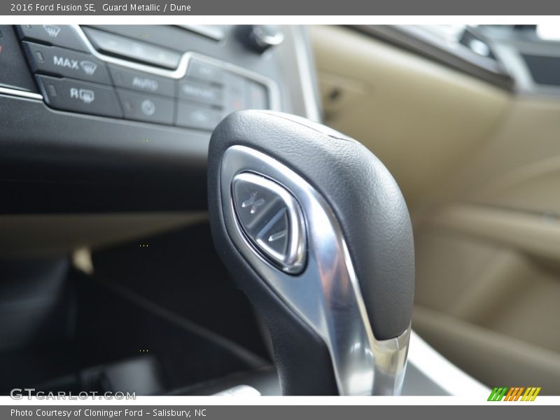Guard Metallic / Dune 2016 Ford Fusion SE