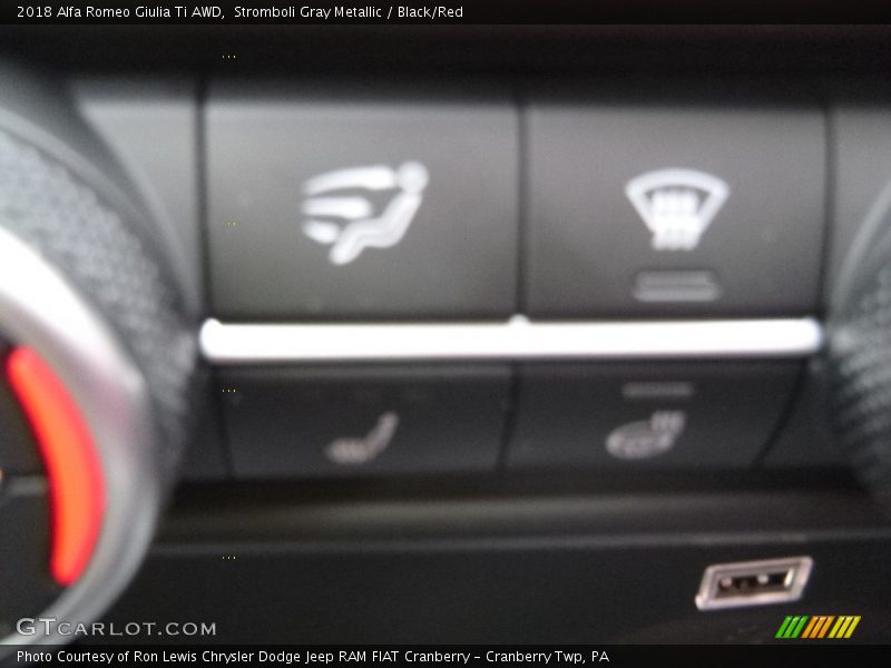 Stromboli Gray Metallic / Black/Red 2018 Alfa Romeo Giulia Ti AWD