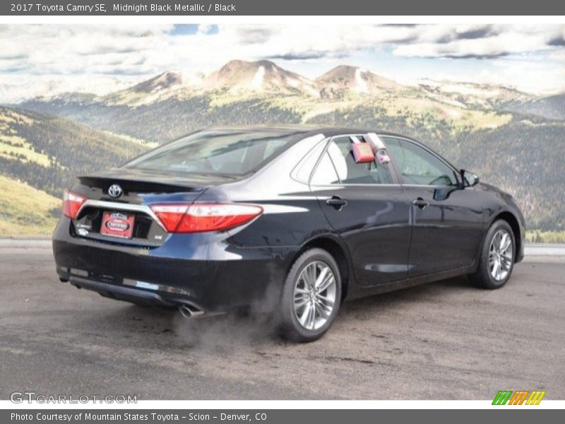 Midnight Black Metallic / Black 2017 Toyota Camry SE