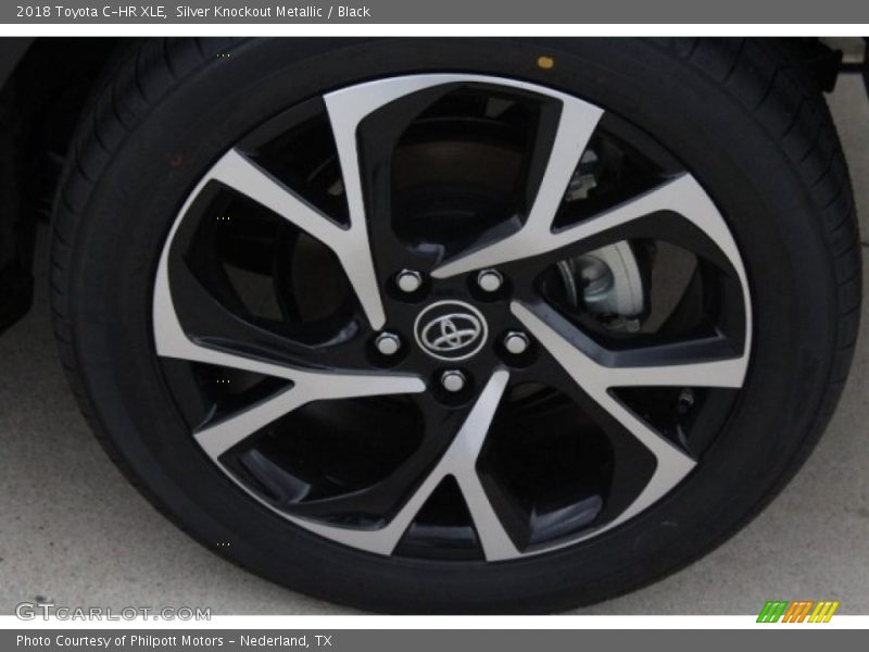 Silver Knockout Metallic / Black 2018 Toyota C-HR XLE