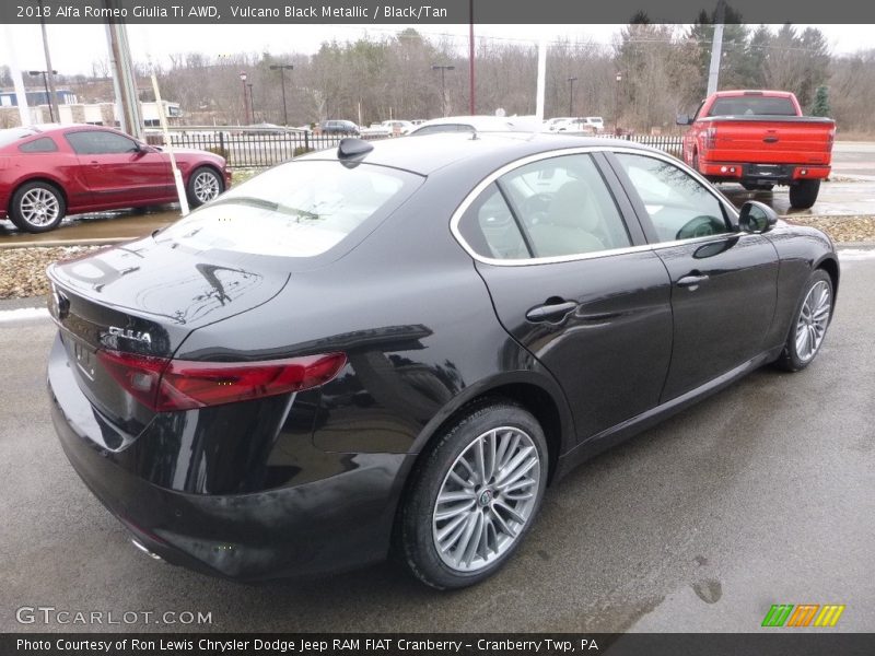 Vulcano Black Metallic / Black/Tan 2018 Alfa Romeo Giulia Ti AWD