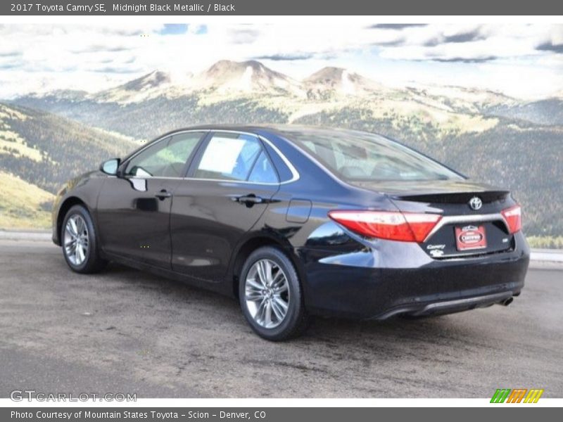 Midnight Black Metallic / Black 2017 Toyota Camry SE