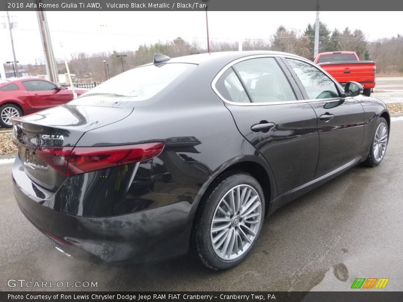 Vulcano Black Metallic / Black/Tan 2018 Alfa Romeo Giulia Ti AWD