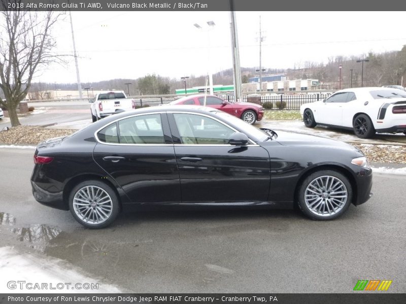 Vulcano Black Metallic / Black/Tan 2018 Alfa Romeo Giulia Ti AWD