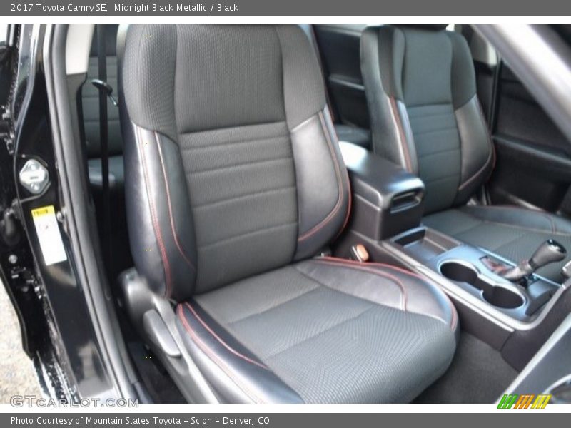 Midnight Black Metallic / Black 2017 Toyota Camry SE