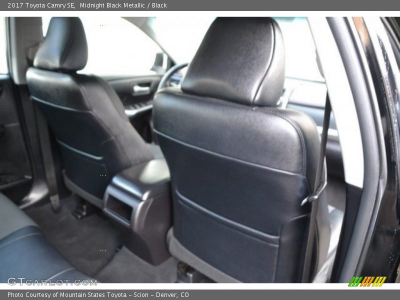 Midnight Black Metallic / Black 2017 Toyota Camry SE