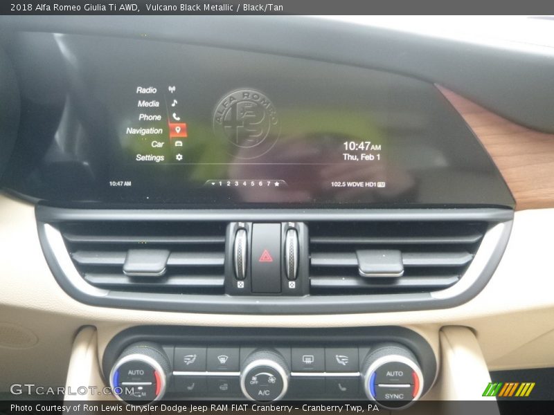 Vulcano Black Metallic / Black/Tan 2018 Alfa Romeo Giulia Ti AWD