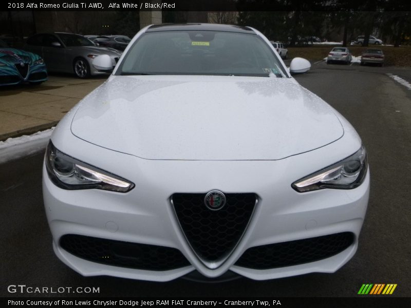Alfa White / Black/Red 2018 Alfa Romeo Giulia Ti AWD