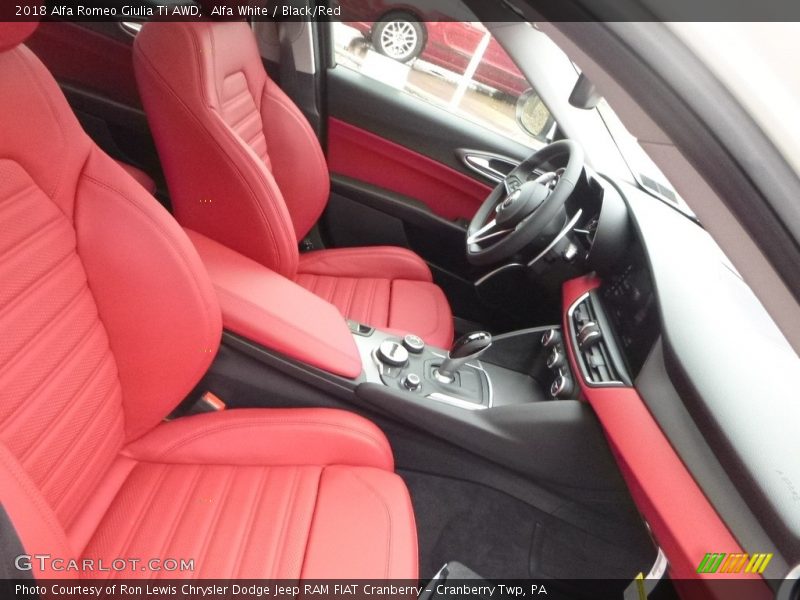 Alfa White / Black/Red 2018 Alfa Romeo Giulia Ti AWD