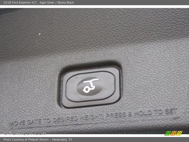 Ingot Silver / Ebony Black 2018 Ford Explorer XLT