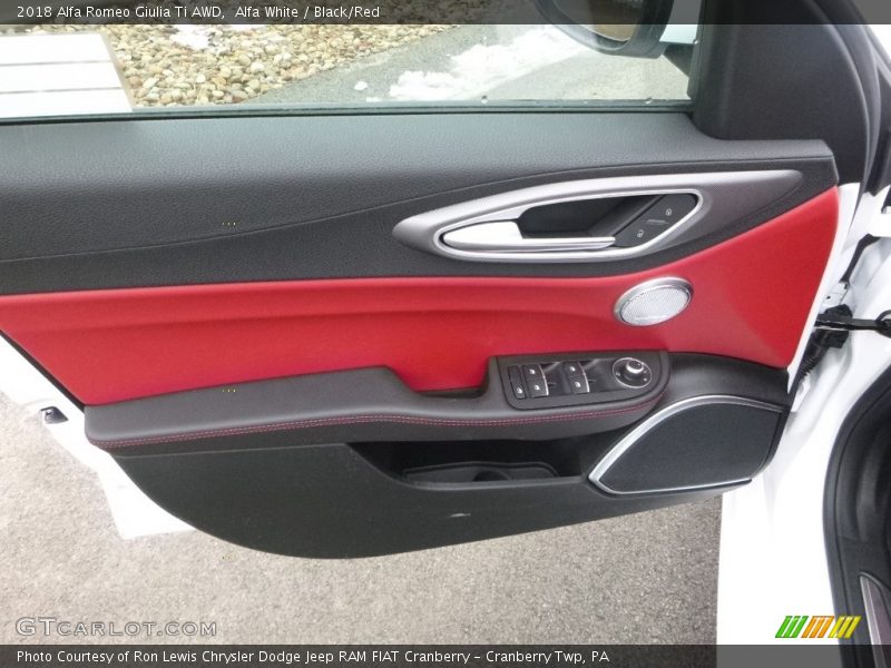 Alfa White / Black/Red 2018 Alfa Romeo Giulia Ti AWD