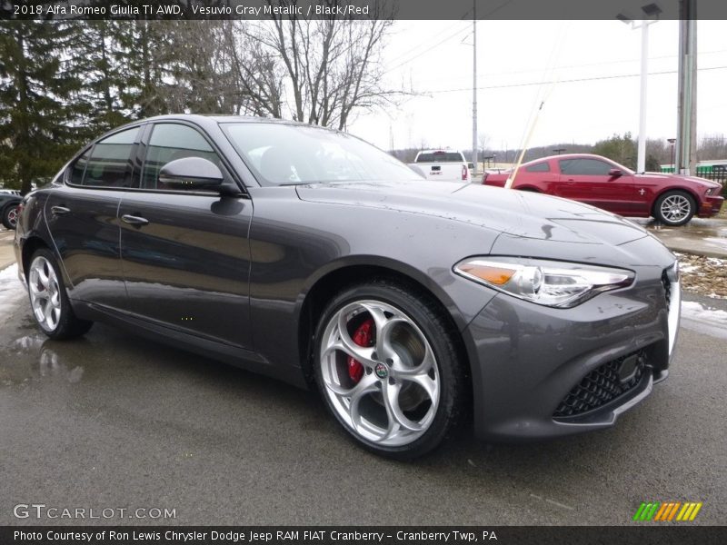 Vesuvio Gray Metallic / Black/Red 2018 Alfa Romeo Giulia Ti AWD