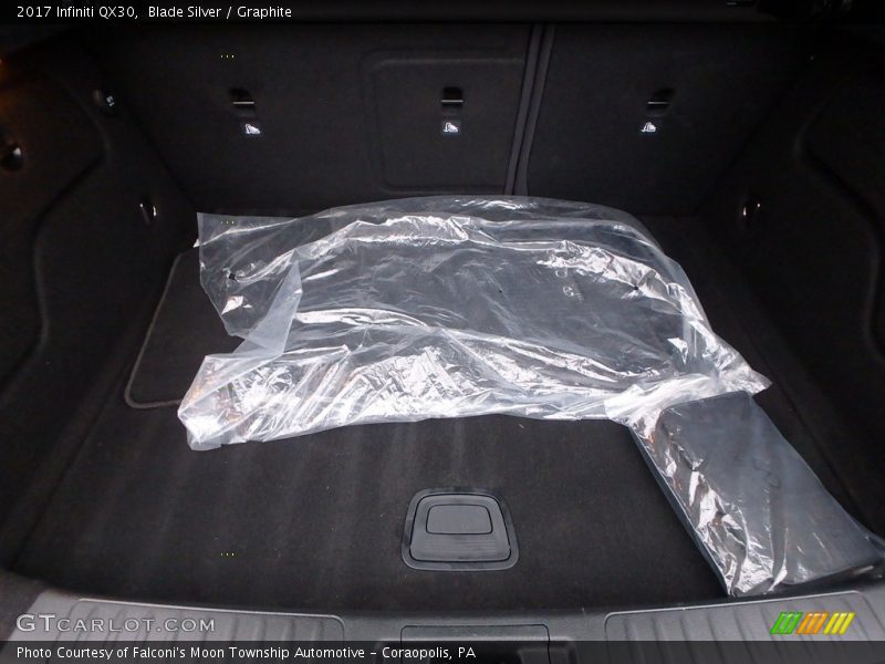 Blade Silver / Graphite 2017 Infiniti QX30