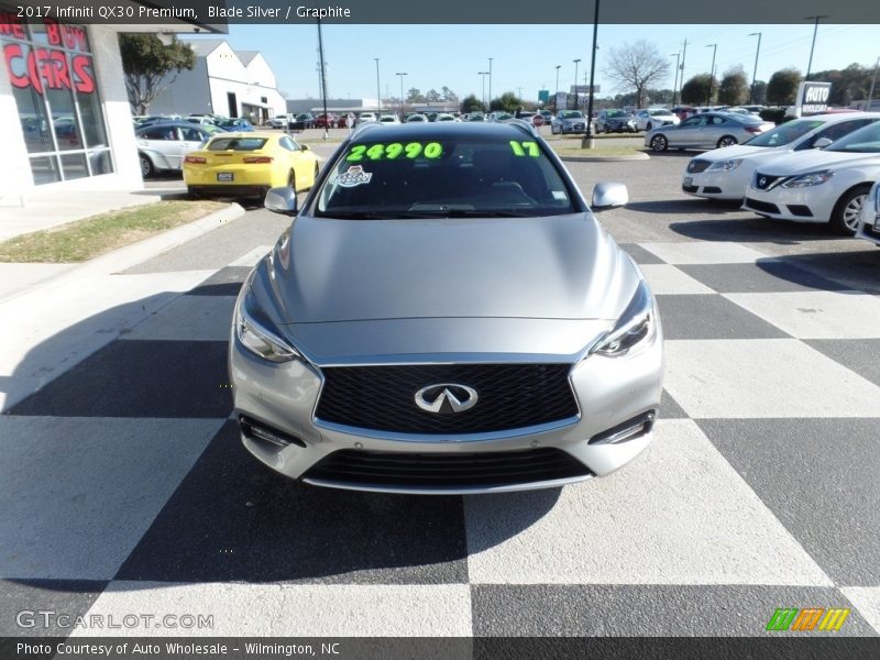 Blade Silver / Graphite 2017 Infiniti QX30 Premium