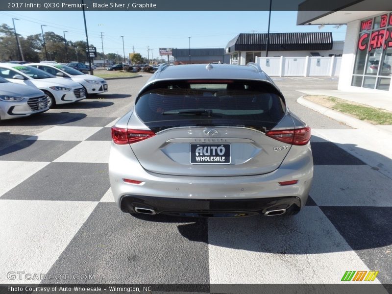 Blade Silver / Graphite 2017 Infiniti QX30 Premium