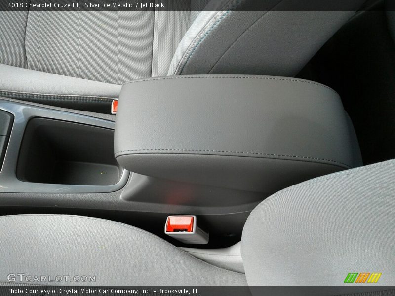 Silver Ice Metallic / Jet Black 2018 Chevrolet Cruze LT