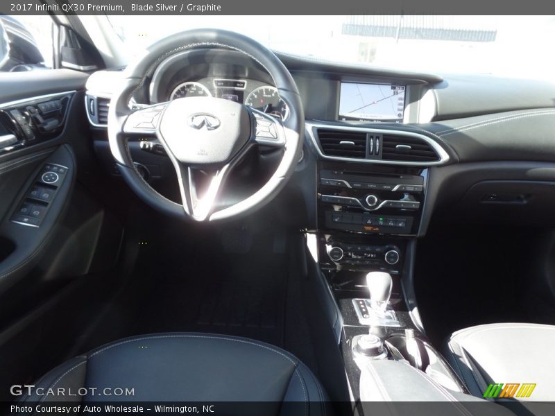 Blade Silver / Graphite 2017 Infiniti QX30 Premium