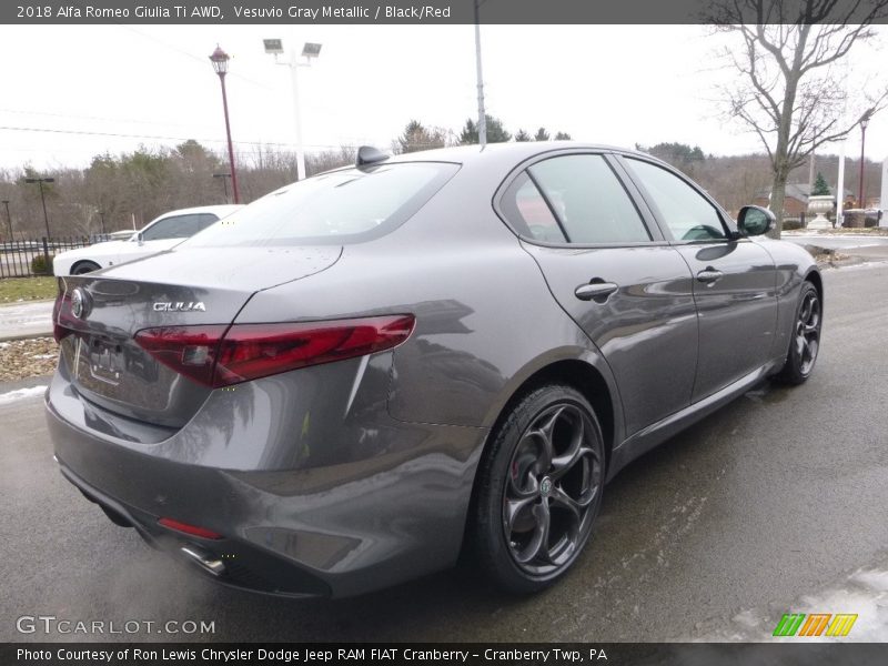Vesuvio Gray Metallic / Black/Red 2018 Alfa Romeo Giulia Ti AWD