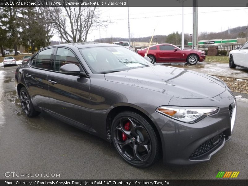 Vesuvio Gray Metallic / Black/Red 2018 Alfa Romeo Giulia Ti AWD