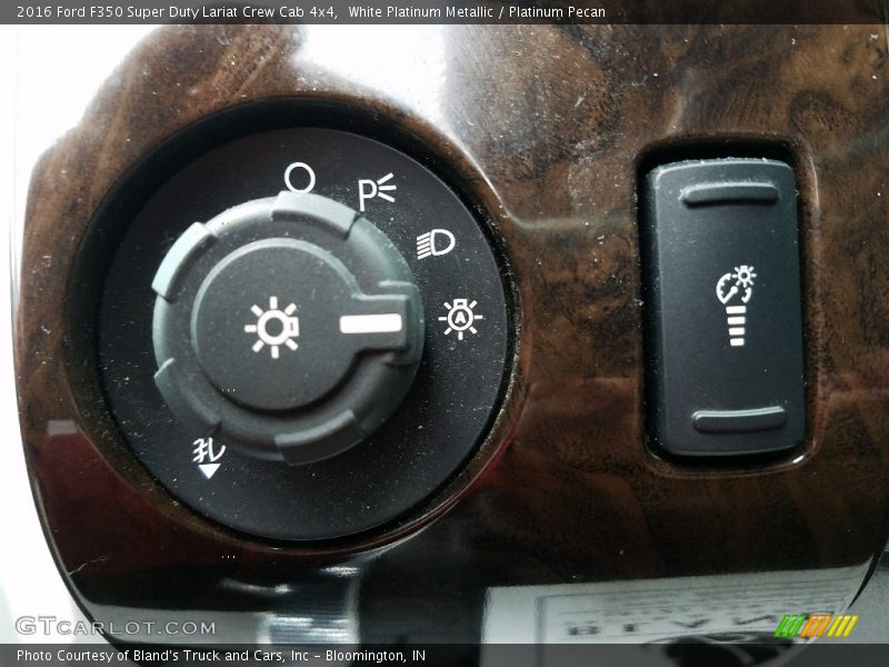 White Platinum Metallic / Platinum Pecan 2016 Ford F350 Super Duty Lariat Crew Cab 4x4