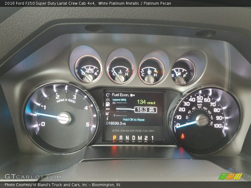 White Platinum Metallic / Platinum Pecan 2016 Ford F350 Super Duty Lariat Crew Cab 4x4