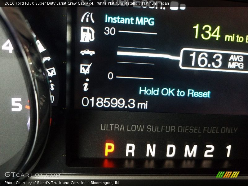 White Platinum Metallic / Platinum Pecan 2016 Ford F350 Super Duty Lariat Crew Cab 4x4