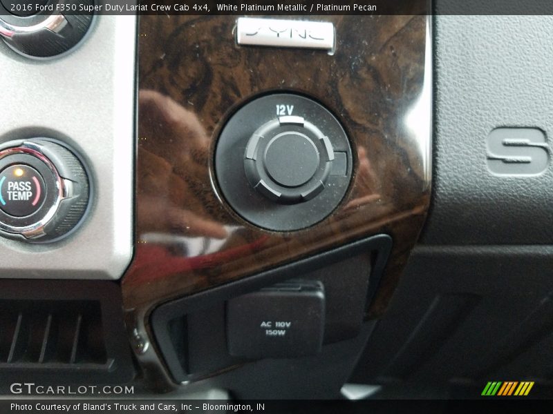 White Platinum Metallic / Platinum Pecan 2016 Ford F350 Super Duty Lariat Crew Cab 4x4