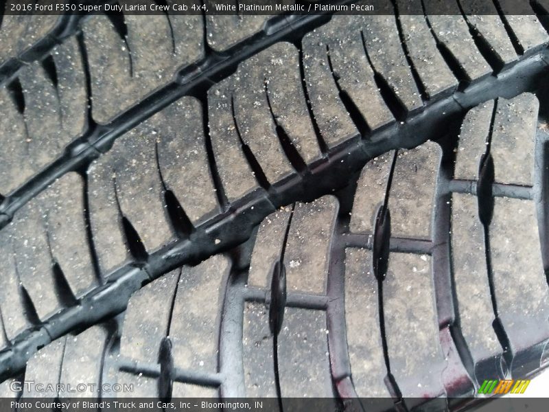 White Platinum Metallic / Platinum Pecan 2016 Ford F350 Super Duty Lariat Crew Cab 4x4