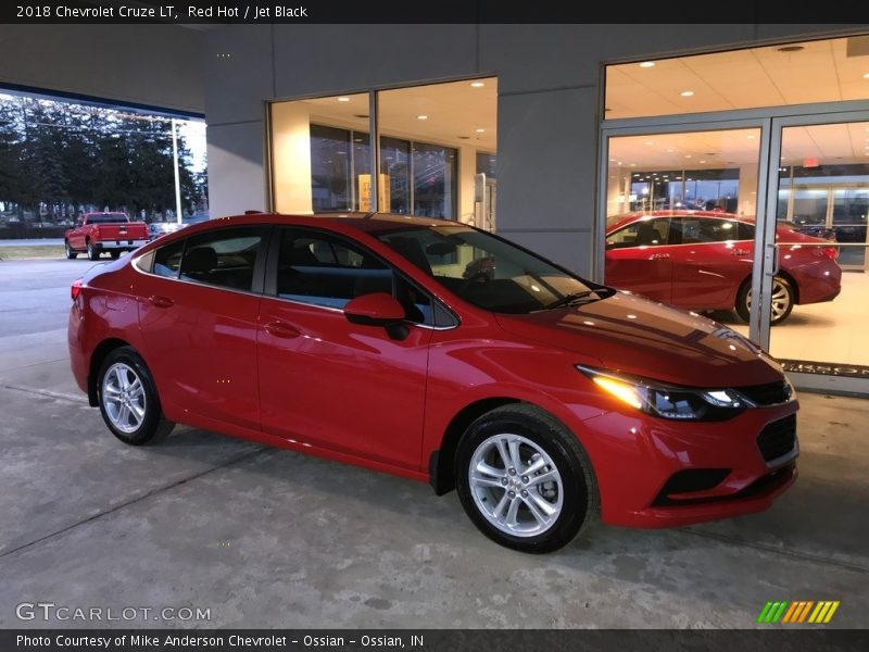 Red Hot / Jet Black 2018 Chevrolet Cruze LT