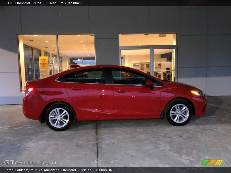 Red Hot / Jet Black 2018 Chevrolet Cruze LT