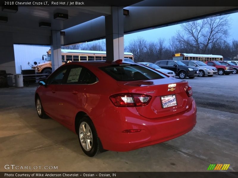 Red Hot / Jet Black 2018 Chevrolet Cruze LT