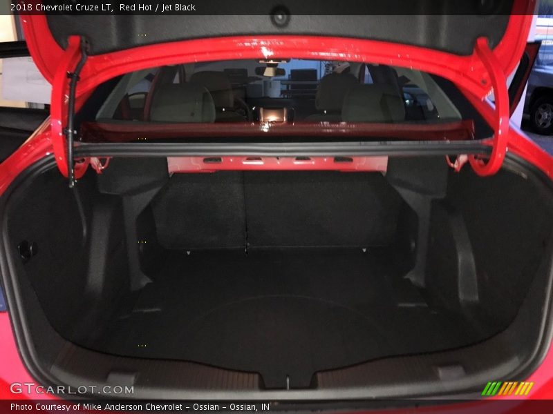 Red Hot / Jet Black 2018 Chevrolet Cruze LT