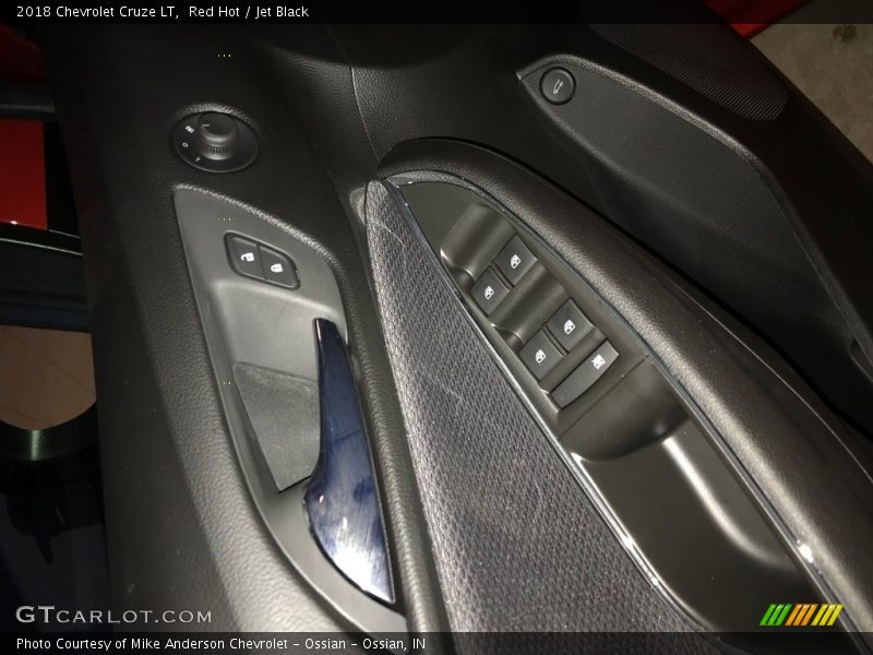 Red Hot / Jet Black 2018 Chevrolet Cruze LT
