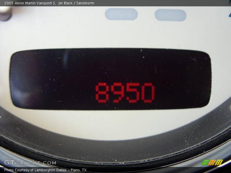Jet Black / Sandstorm 2005 Aston Martin Vanquish S