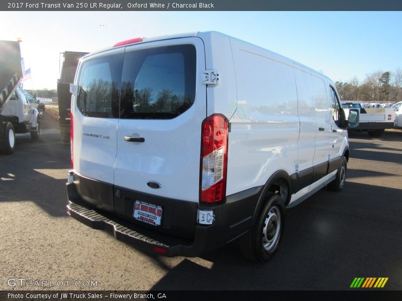 Oxford White / Charcoal Black 2017 Ford Transit Van 250 LR Regular