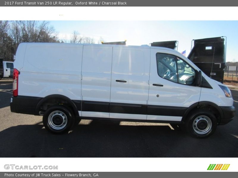 Oxford White / Charcoal Black 2017 Ford Transit Van 250 LR Regular